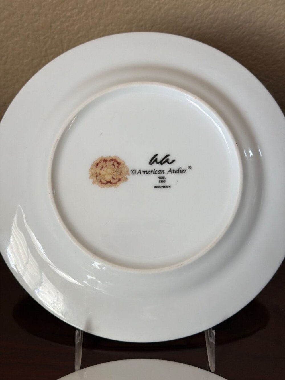 Set of 2 American Atelier Noel Salad Dessert Plates 8” Green Gold Red Holiday - Picture 7 of 9